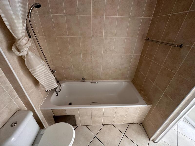 2 Bedroom Property for Sale in Gordons Bay Western Cape